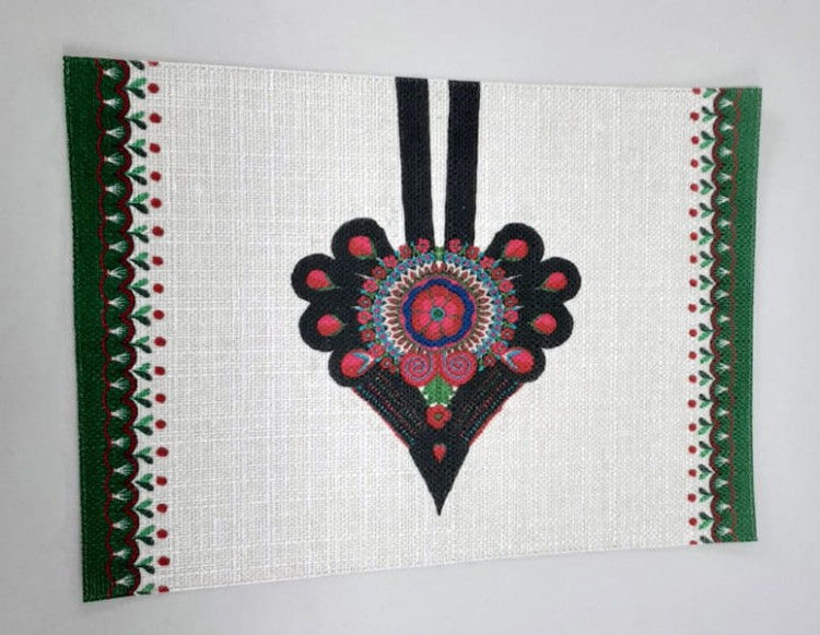 PODKŁADKA Z PARZENICĄ NA BIAŁYM.jpg