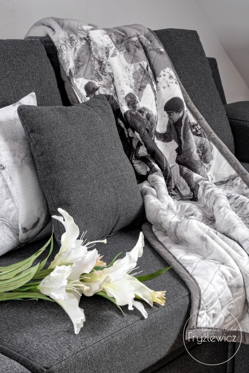 NARZUTA PIKOWANA NARCIARZE NA TLE TATR FIRANY FRYŹLEWICZ (2).jpg