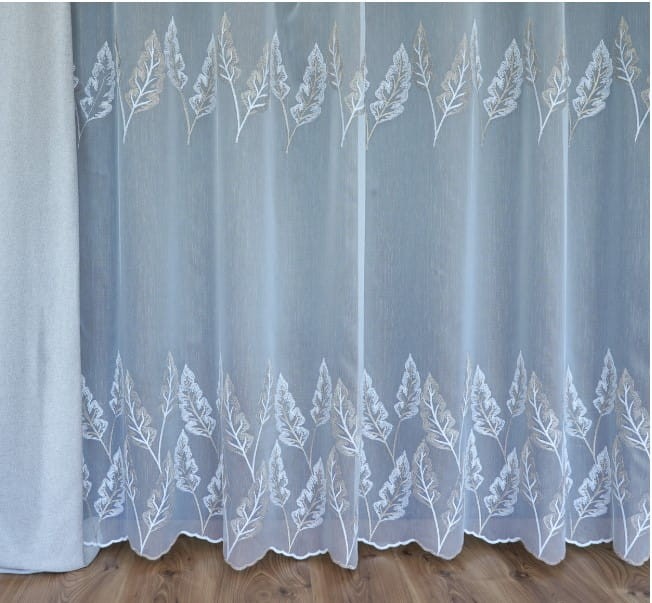 Firana Haftowana w Liście – Biała 300 cm 1  firanyfryzlewicz.pl ..jpg