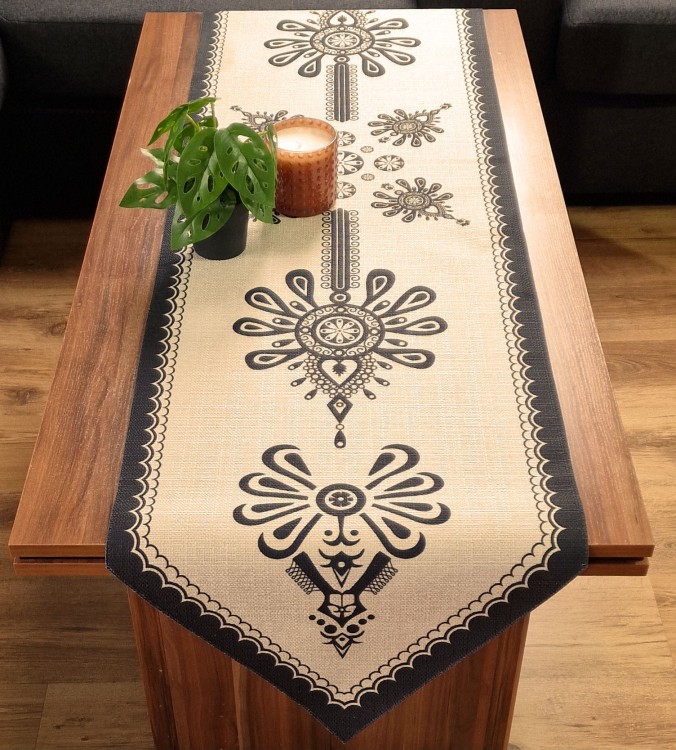 BIEŻNIK BEŻOWY Z PARZENICĄ DO SZPICA.jpg