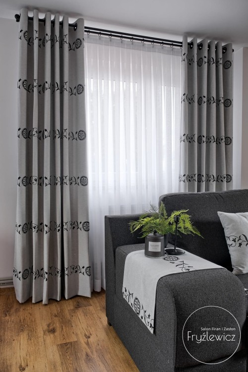 ZASŁONA REGIONALNA GÓRALSKA ROZETKA FIRANY FRYŹLEWICZ.jpg