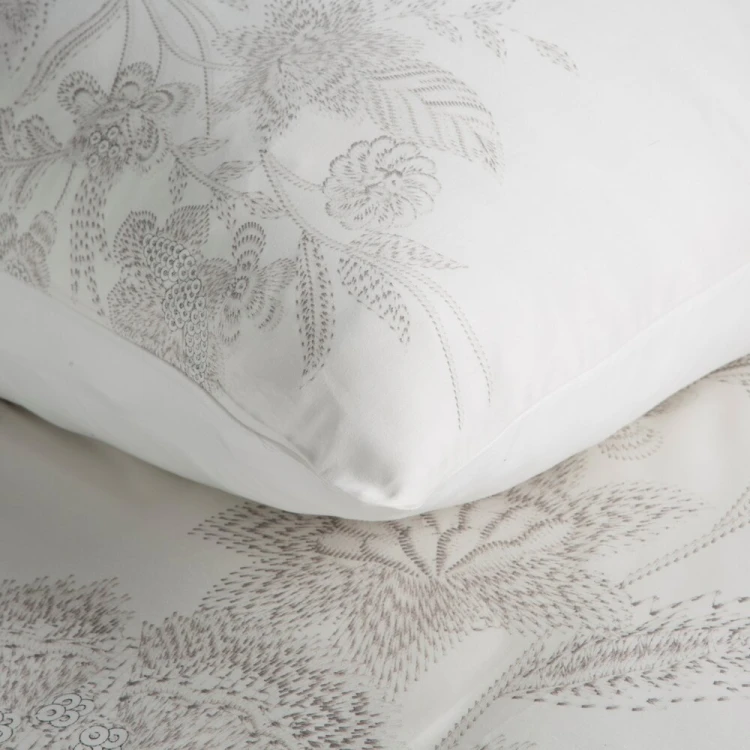 ee19574ead0e750adbbea29362b99d1d